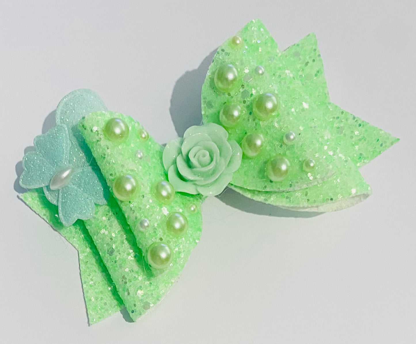 Green bow clip